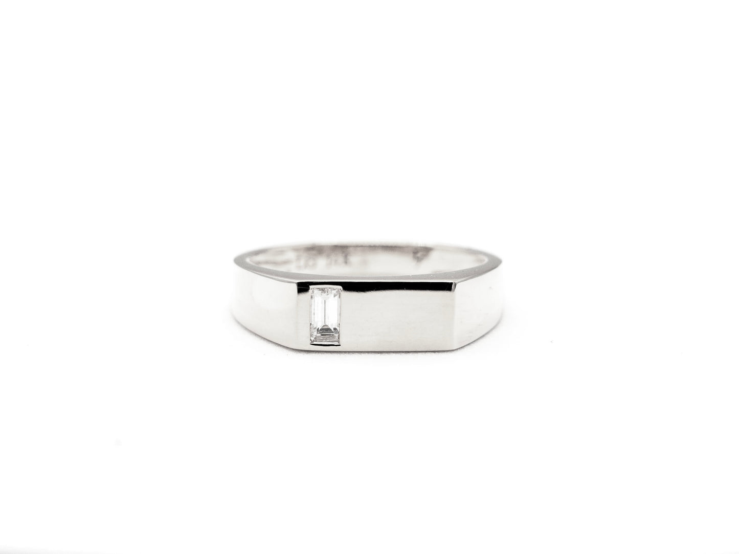 14k white gold, baguette lab diamond, bold ring, front view