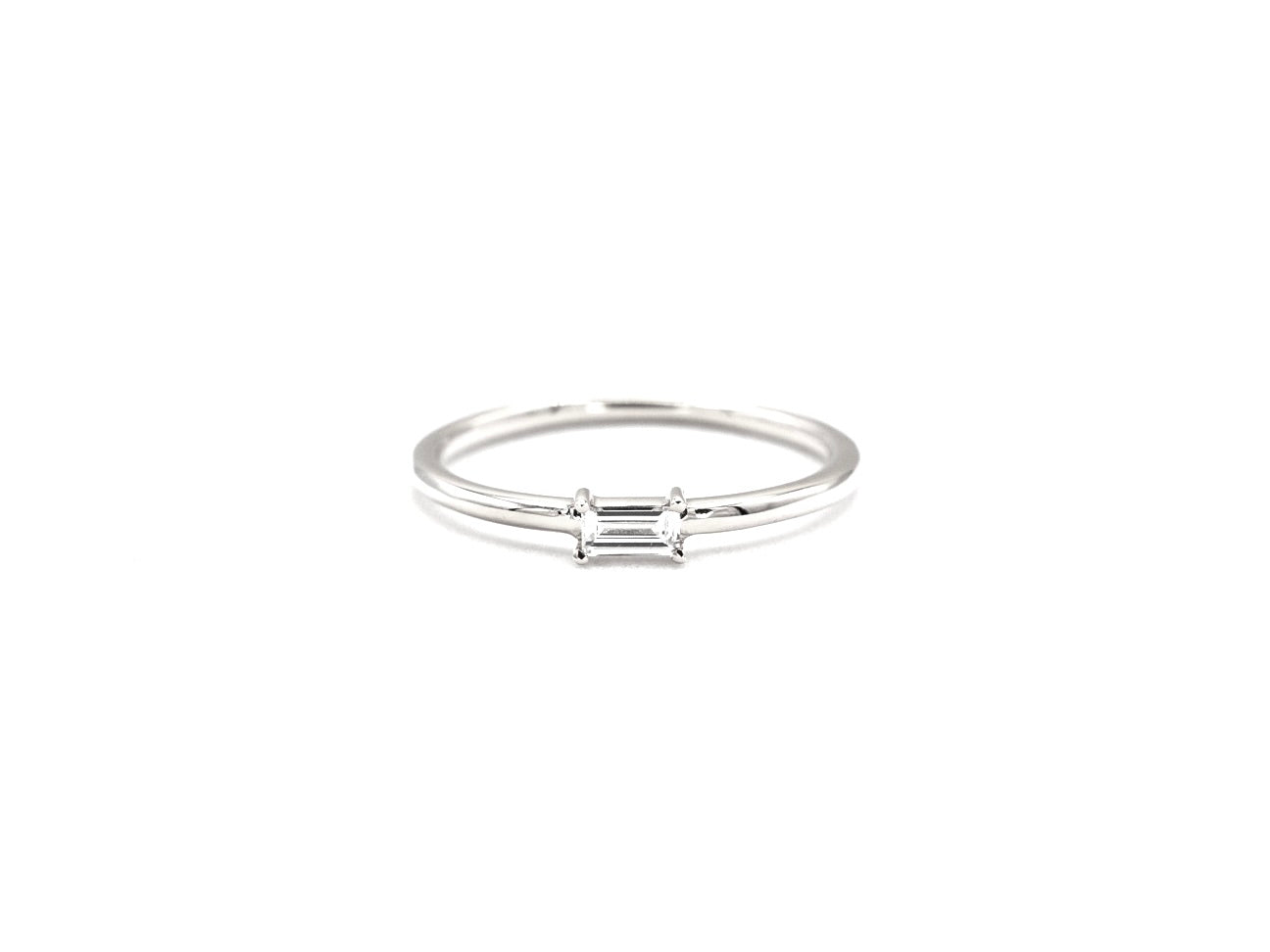 14k white gold, baguette lab diamond ring, front view