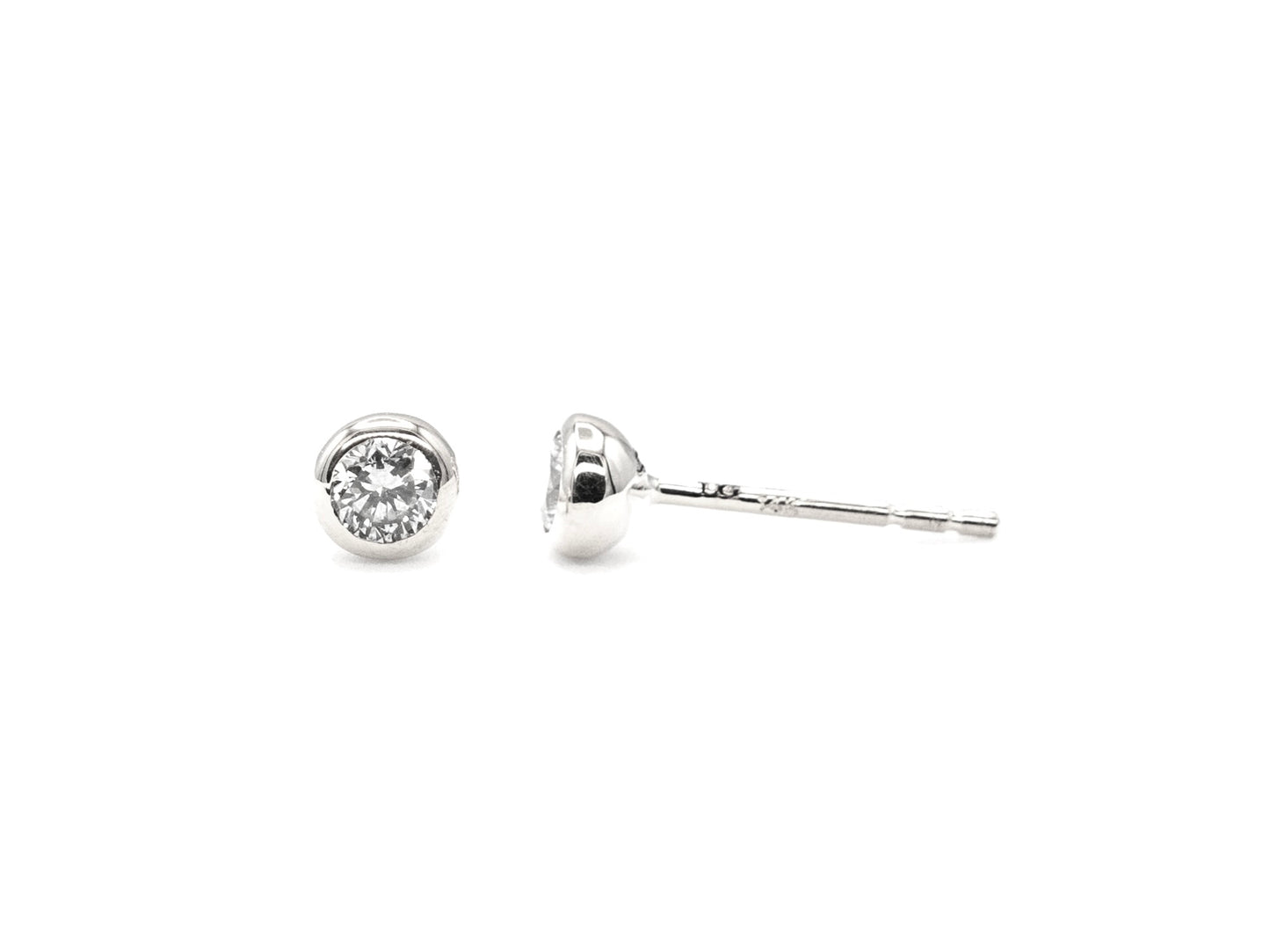 14k white gold, stud earrings, lab diamond, bezel, front and side view