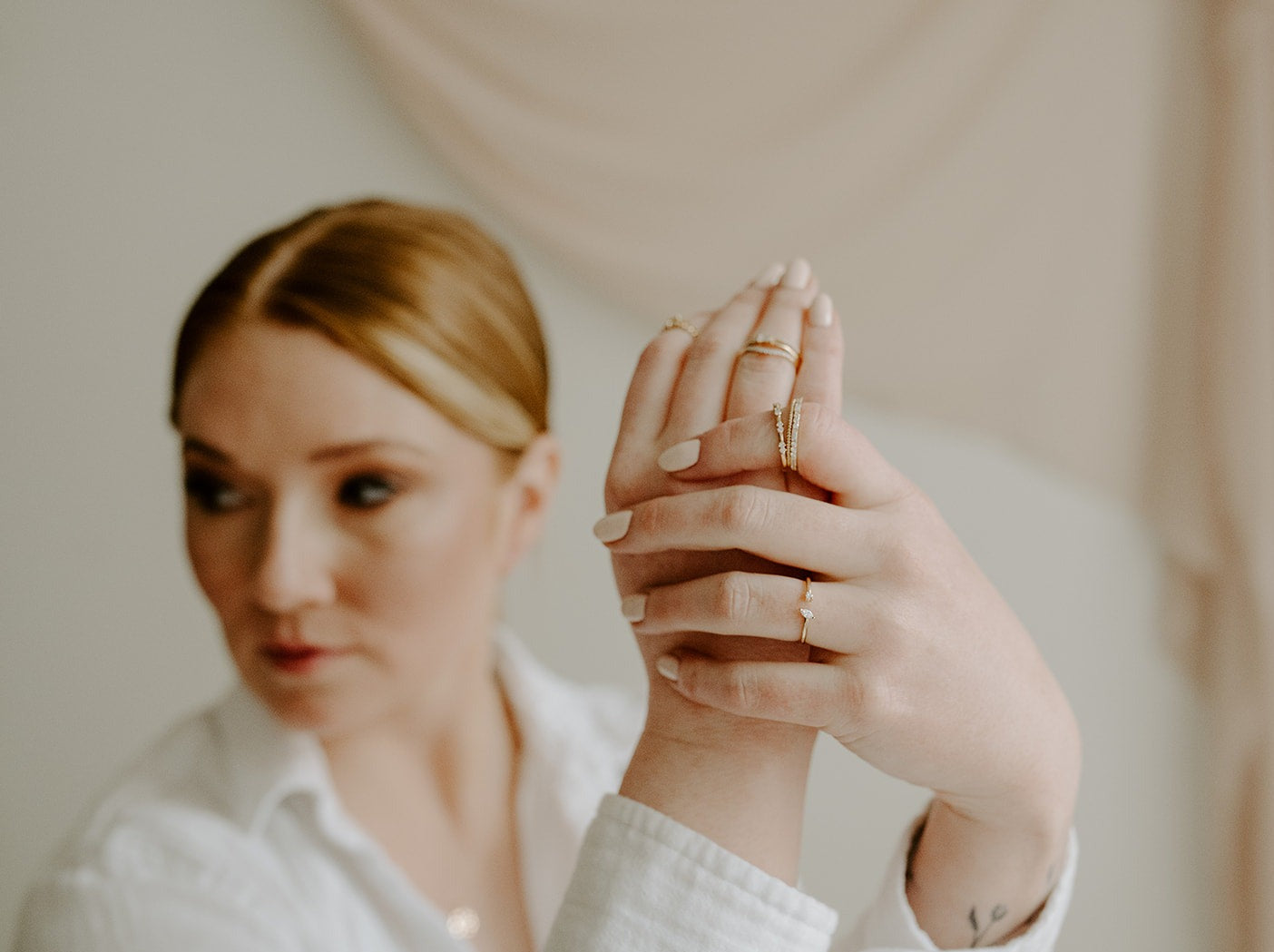 14k yellow gold, top et moi, lab diamond, split ring, front view, worn on hand
