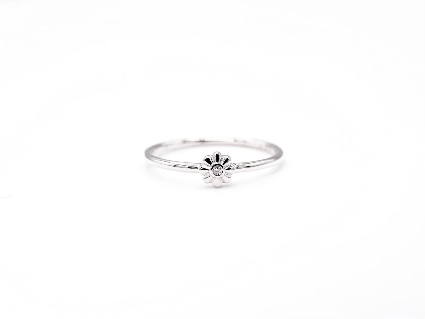 white gold, daisy diamond ring, front view