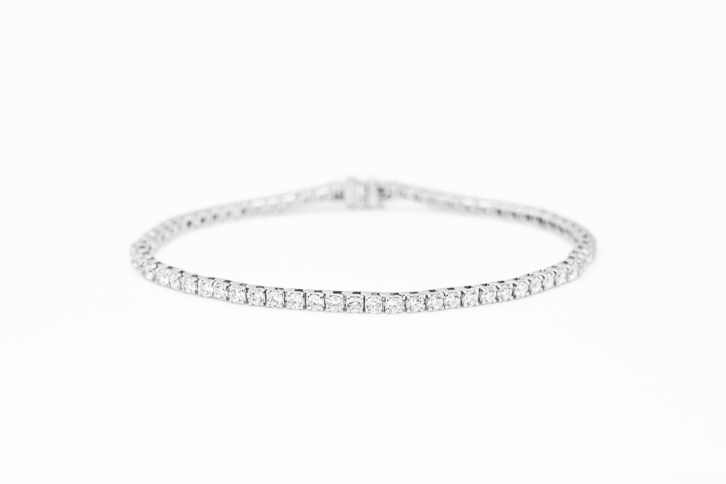 4 carat white gold diamond tennis bracelet front view