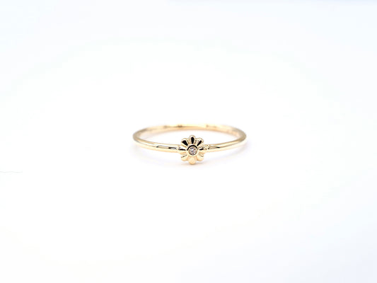 yellow gold, daisy diamond ring, front view