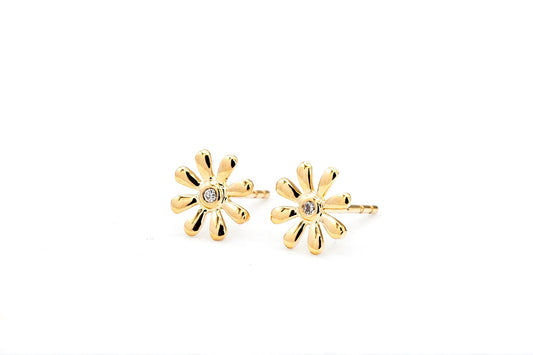 14k yellow gold, lab diamond, stud earrings, daisy, front view